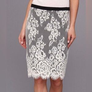 NWT Karen Kane Infrared Lace Skirt Scallop Edge in White and Black - Size M